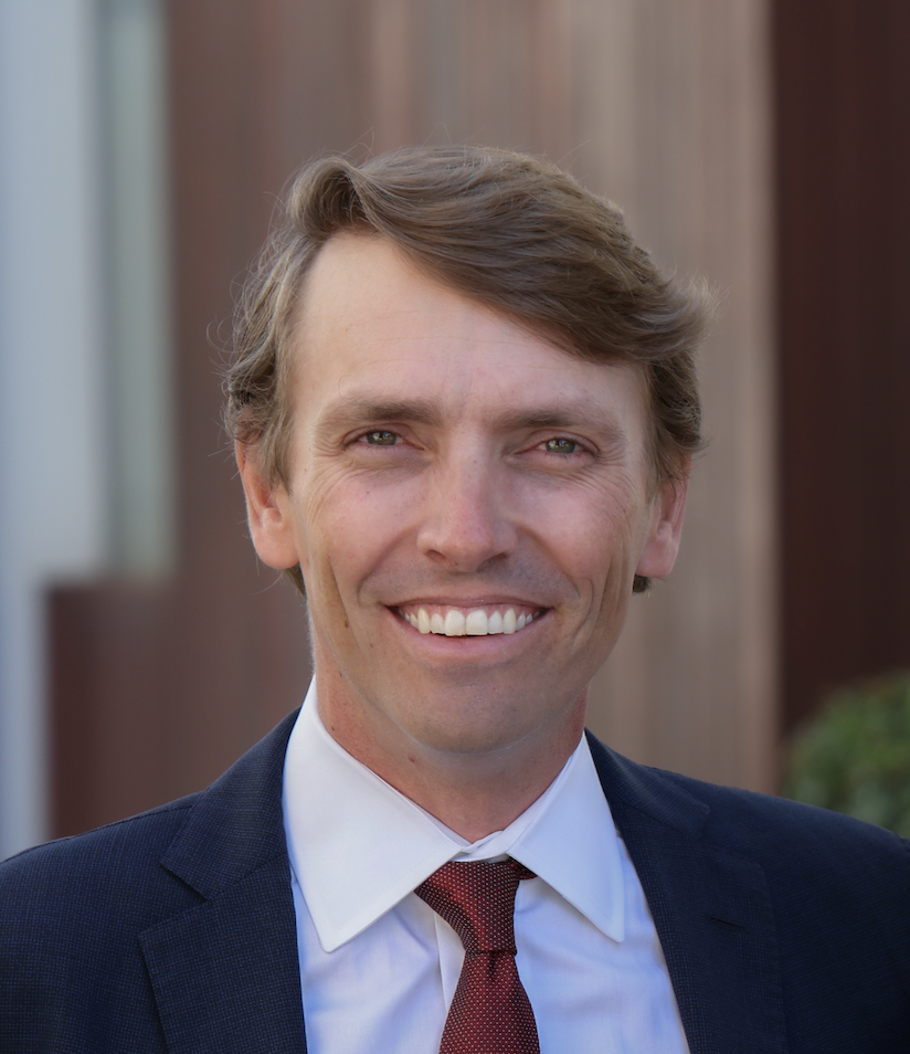 Stephen Fresch — Socio, Comley Fresch LLP